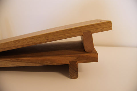 Book Stand (Small - Kurumi)