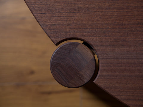 Sōen Walnut Coffee Table leg and tabletop joint detail