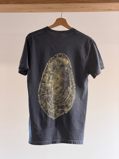 Denim navy Takumi T-shirt with gold tree-ring back print